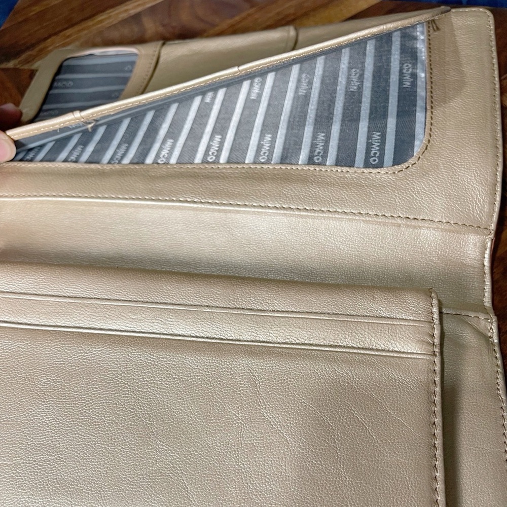 Mimics travel wallet - Picture 9 of 13